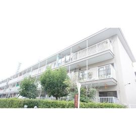 牛込柳町駅より徒歩5分 築56年9ヶ月 3階建の賃貸物件