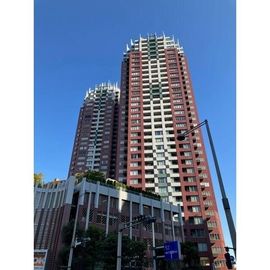 お台場海浜公園駅より徒歩2分 築19年10ヶ月 33階建の賃貸物件