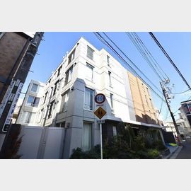 中野駅より徒歩9分 築4年3ヶ月 4階建の賃貸物件