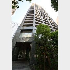 新宿駅より徒歩8分 13階 築20年の賃貸物件