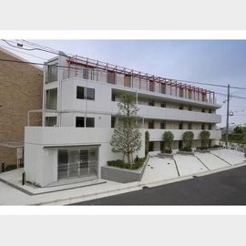 西新宿駅より徒歩8分 4階 築17年8ヶ月の賃貸物件