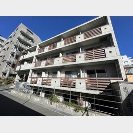 明治神宮前駅より徒歩9分 1階 築20年5ヶ月の賃貸物件