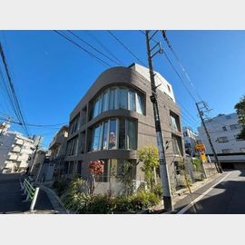表参道駅より徒歩7分 地下1階 築4年1ヶ月の賃貸物件