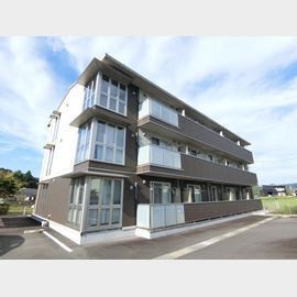 掛川駅より徒歩40分 築7年5ヶ月 3階建の賃貸物件