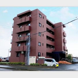 御厨駅より徒歩7分 築7年8ヶ月 5階建の賃貸物件