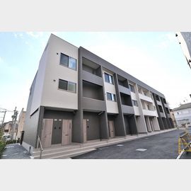 八尾駅より徒歩12分 築6年10ヶ月 3階建の賃貸物件