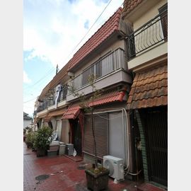 信貴山口駅より徒歩7分 築45年8ヶ月 2階建の賃貸物件