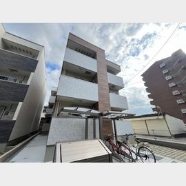 近鉄八尾駅より徒歩7分 築2年2ヶ月 3階建の賃貸物件