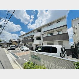 衣摺加美北駅より徒歩11分 築4年11ヶ月 3階建の賃貸物件