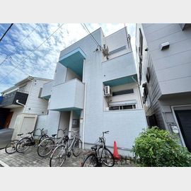 長瀬駅より徒歩4分 築12年4ヶ月 2階建の賃貸物件