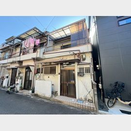 八尾駅より徒歩14分 築56年5ヶ月 2階建の賃貸物件