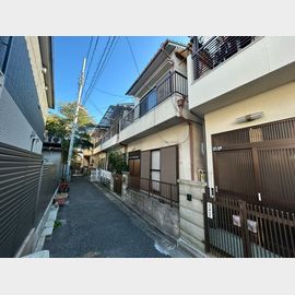 堅下駅より徒歩5分 築38年 2階建の賃貸物件