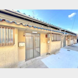 信貴山口駅より徒歩5分 1階 築39年4ヶ月の賃貸物件