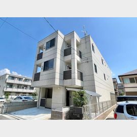 百舌鳥駅より徒歩6分 築2年6ヶ月 3階建の賃貸物件