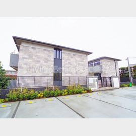 ひばりヶ丘駅より徒歩9分 築2年8ヶ月 3階建の賃貸物件