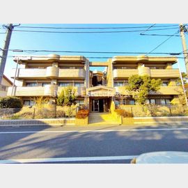 大泉学園駅よりバス5分 築36年4ヶ月 3階建の賃貸物件