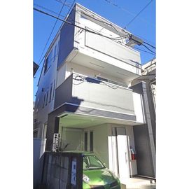 西武柳沢駅より徒歩7分 築9年6ヶ月 3階建の賃貸物件
