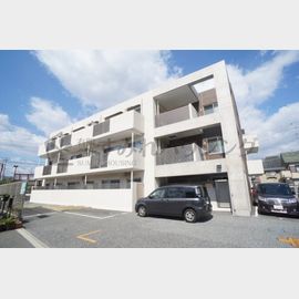 中山寺駅より徒歩7分 築13年1ヶ月 3階建の賃貸物件