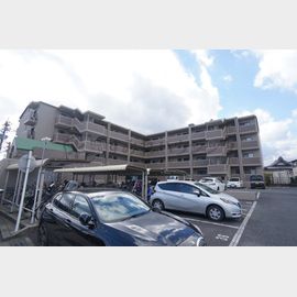 伊丹駅より徒歩10分 3階 築28年7ヶ月の賃貸物件