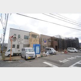 中山寺駅より徒歩8分 新築 2階建の賃貸物件