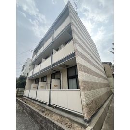 諏訪川原駅より徒歩6分 築18年11ヶ月 3階建の賃貸物件