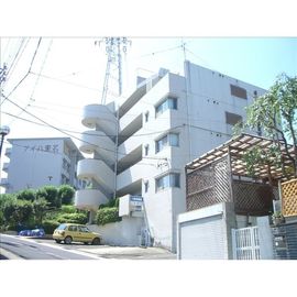 一社駅より徒歩18分 4階 築40年9ヶ月の賃貸物件