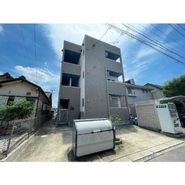 小幡駅より徒歩6分 築7年1ヶ月 3階建の賃貸物件