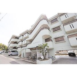 徳重駅より徒歩19分 築25年5ヶ月 3階建の賃貸物件