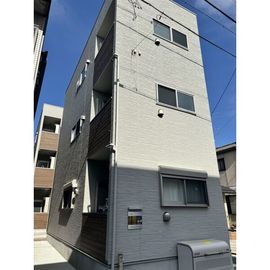 東枇杷島駅より徒歩9分 築2年 3階建の賃貸物件