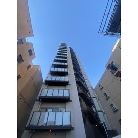 一社駅より徒歩8分 築2年 15階建の賃貸物件