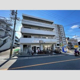 山田ビル 3階 築45年9ヶ月の賃貸物件