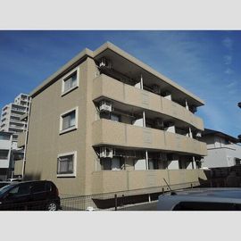 西春駅より徒歩3分 築18年7ヶ月 3階建の賃貸物件