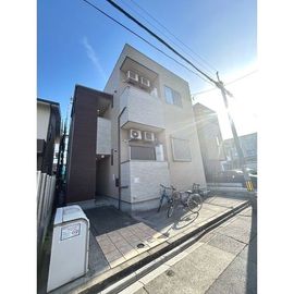 レジデンスリサ 1階 築10年の賃貸物件