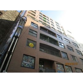 矢場町駅より徒歩1分 12階 築44年の賃貸物件