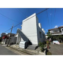 荒子駅より徒歩10分 築8年10ヶ月 2階建の賃貸物件