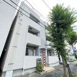 オウルージュ鶴里駅前 2階 築14年の賃貸物件