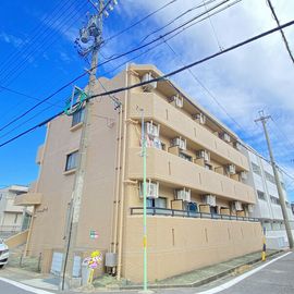 小幡駅より徒歩4分 築27年11ヶ月 3階建の賃貸物件