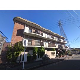 一社駅より徒歩11分 3階 築47年7ヶ月の賃貸物件