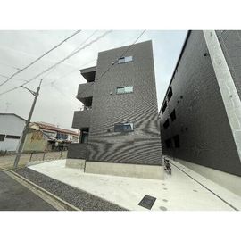 新守山駅より徒歩7分 築1年 3階建の賃貸物件