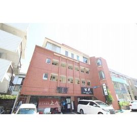 一社駅より徒歩1分 築42年4ヶ月 4階建の賃貸物件