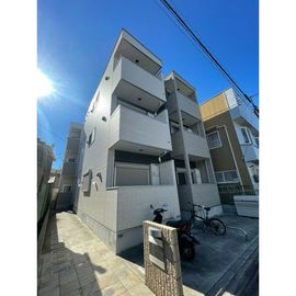 栄生駅より徒歩11分 築6年8ヶ月 3階建の賃貸物件