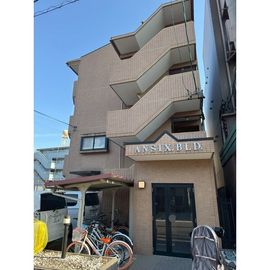 一社駅より徒歩12分 4階 築31年8ヶ月の賃貸物件