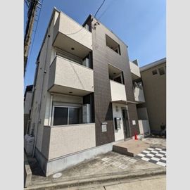 烏森駅より徒歩5分 築8年5ヶ月 3階建の賃貸物件