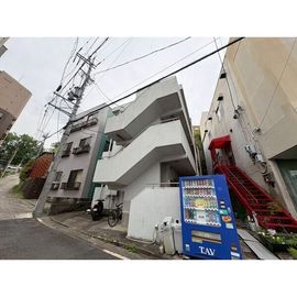 塩釜口駅より徒歩7分 築38年5ヶ月 3階建の賃貸物件