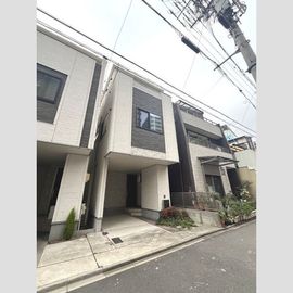 亀島駅より徒歩2分 築8年 3階建の賃貸物件