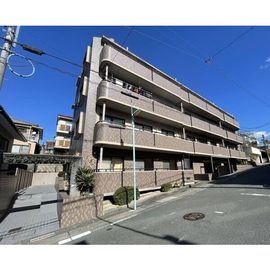 本山駅より徒歩10分 1階 築30年7ヶ月の賃貸物件