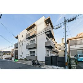 本郷駅より徒歩9分 築40年5ヶ月 3階建の賃貸物件