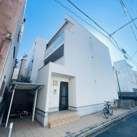 Siena 3階 築7年8ヶ月の賃貸物件