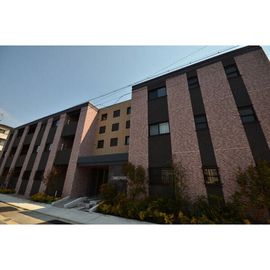 BRIGHTSQUARE 3階 築9年7ヶ月の賃貸物件