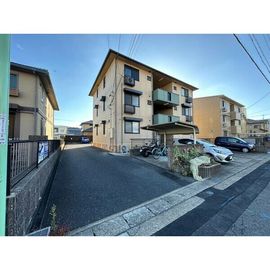 ジュネスSAGA 3階 築26年3ヶ月の賃貸物件